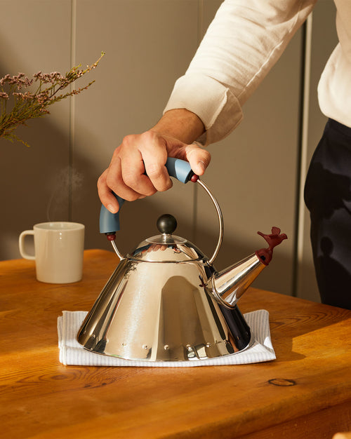 9093 light blue Kettle Alessi 1
