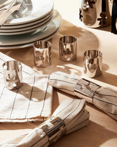 Girotondo heart Napkin ring Alessi 1