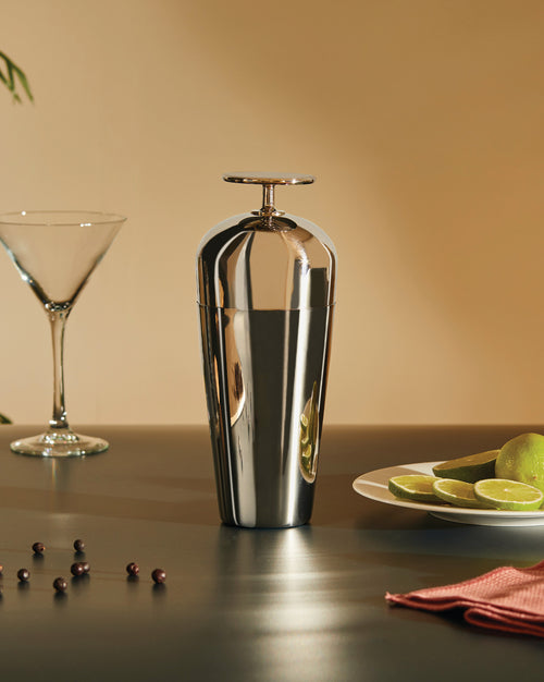 The tending box Default Title “Parisienne” cocktail shaker in 18/10 stainless steel. Alessi 1