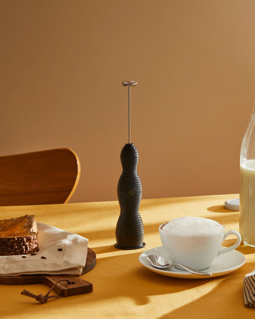 Pulcina red Milk frother Alessi 1